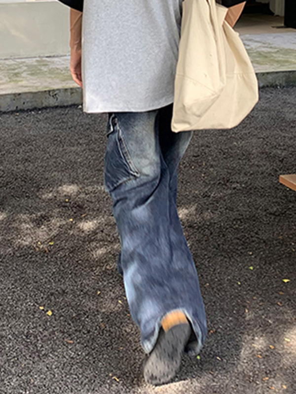 Verwaschene Herren-Cargojeans im Distressed-Look mit seitlichen großen Taschen-4