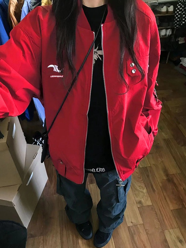 Dünne Jacke mit mehreren Taschen und Druckknopfdekor-2