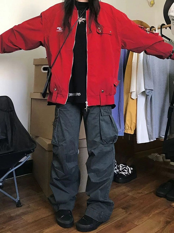 Dünne Jacke mit mehreren Taschen und Druckknopfdekor-3